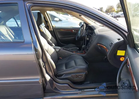 2005 Volvo S60 2.5T z USA, uszkodzony, nr VIN YV1RS592352428802